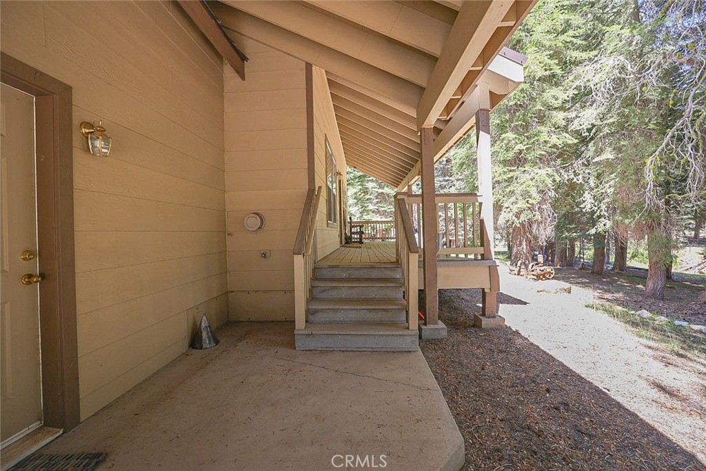 67922 Beasore Rd, Bass Lake, CA 93604