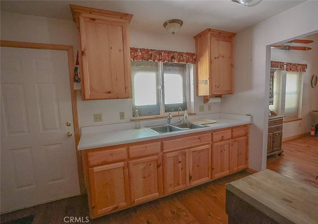 67922 Beasore Rd, Bass Lake, CA 93604