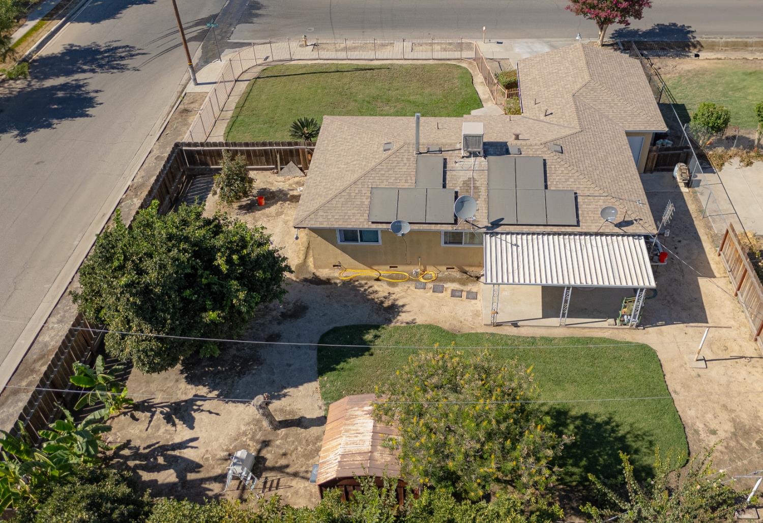 543 E Hopkins Ave, Fresno, CA 93706