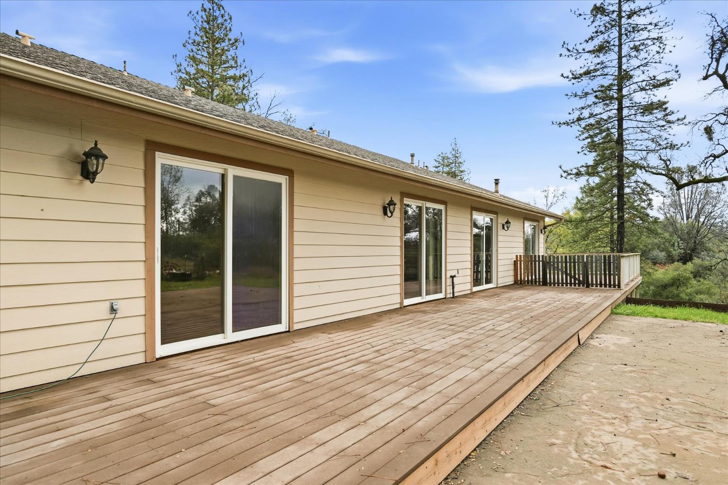 55028 Los Pinos Ln, Coarsegold, CA 93614