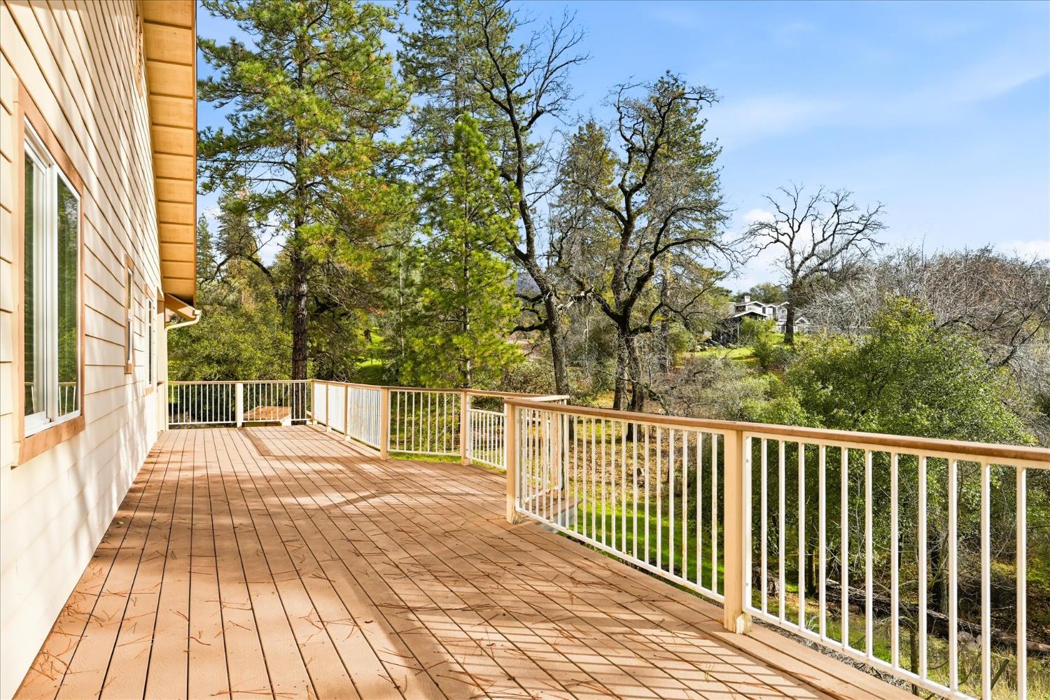 55028 Los Pinos Ln, Coarsegold, CA 93614